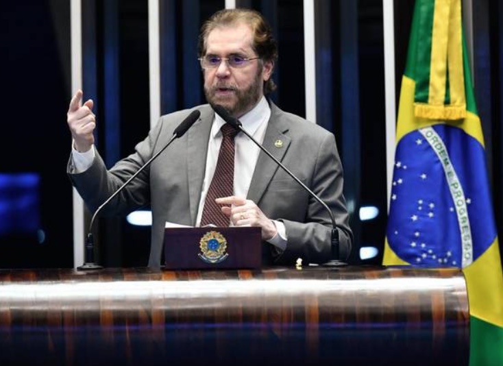 Plínio vai reapresentar PL que proíbe empréstimos do BNDES a governos estrangeiros