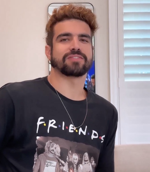 Caio Castro faz jantar para Bolsonaro na Flórida, revela Leo Dias 