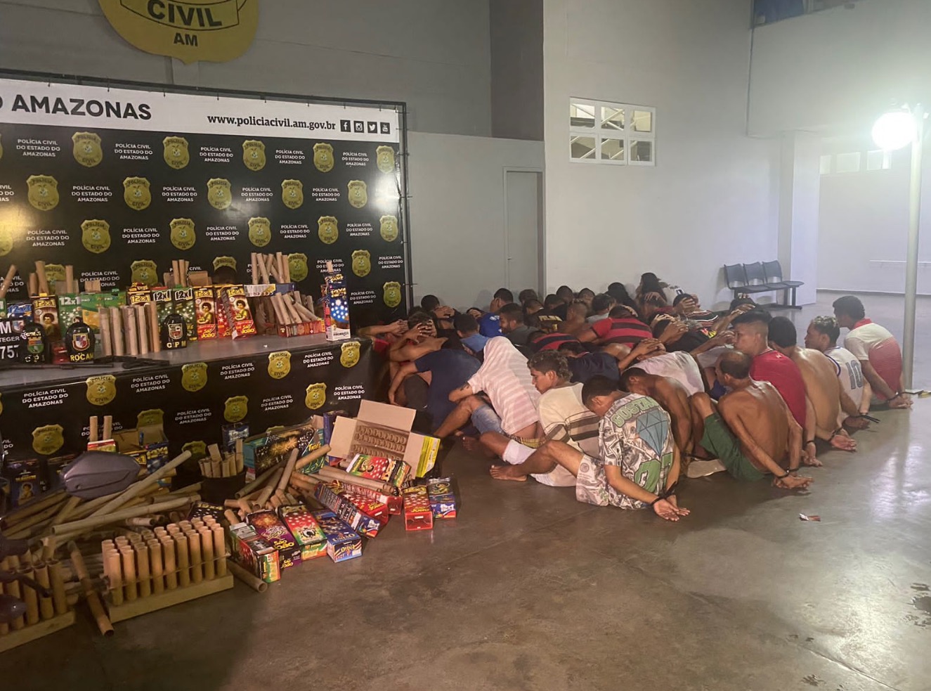 Sobe para 100 número de presos por participar de foguetório em Manaus 