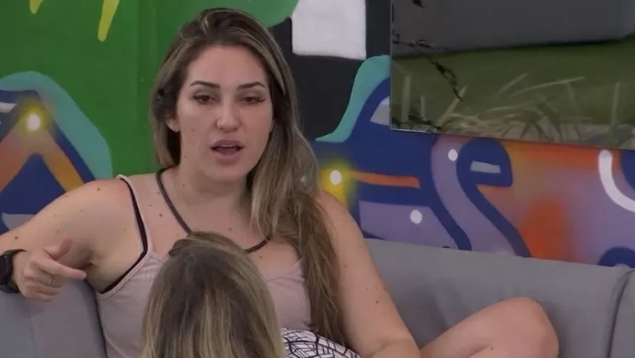 Amanda confronta Bruna após se sentir excluída: 'estou desconfortável'’