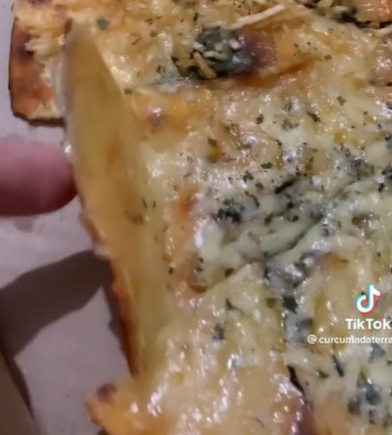 Vídeo: Cliente reclama de pizza ‘duvidosa’ e é xingado por dona de pizzaria: “se não gostou, morra”