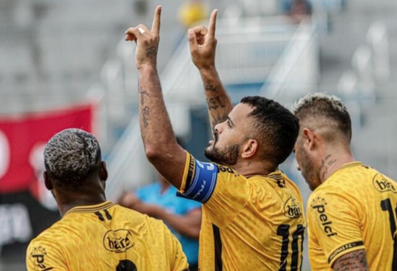 Após bater o Operário por 3 a 0, Amazonas sobe para vice-liderança do Barezão