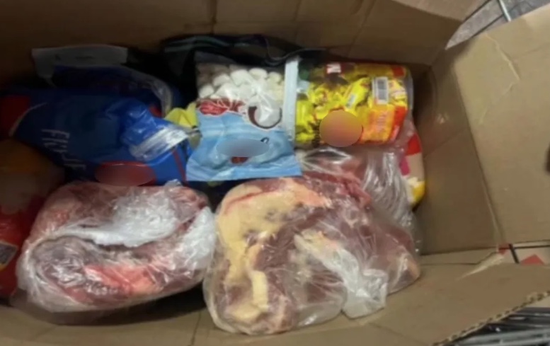 Funcionário é preso por jogar alimentos de mercado no lixo para furtá-los no fim do expediente