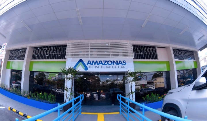Amazonas Energia é condenada a indenizar morador que perdeu eletrodomésticos por quedas de energia