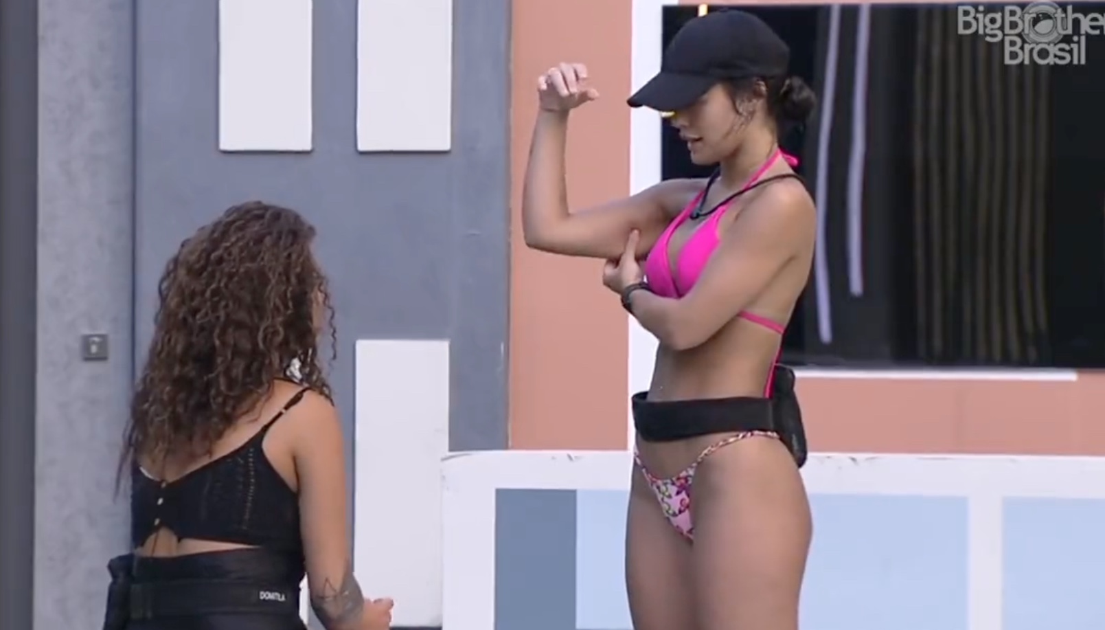 BBB23: Larissa mostra quais cirurgias plásticas fez e dá detalhes