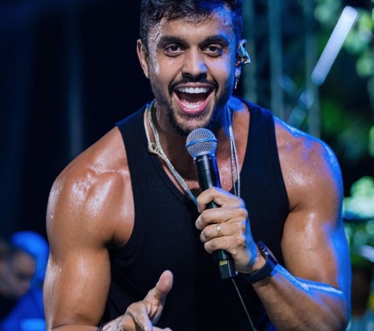 Cantor Lincoln Senna é internado em UTI após shows no Carnaval de Salvador