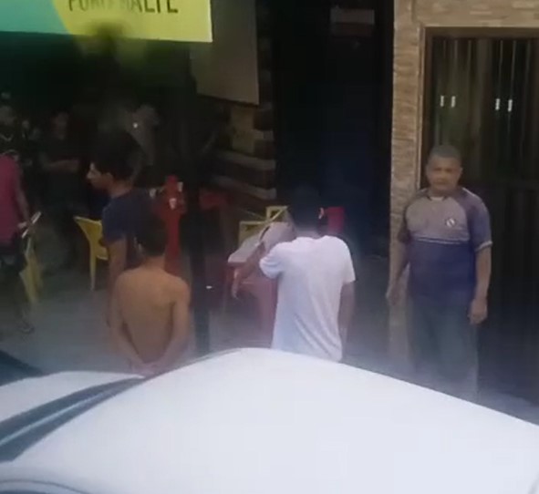 Homem sofre tentativa de homicídio enquanto assistia Flamengo x Vasco em bar de Manaus