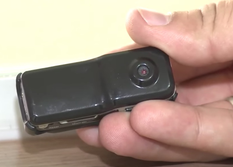 Filmar mulheres com câmera escondida pode render demissão por conduta escandalosa, decide STJ 