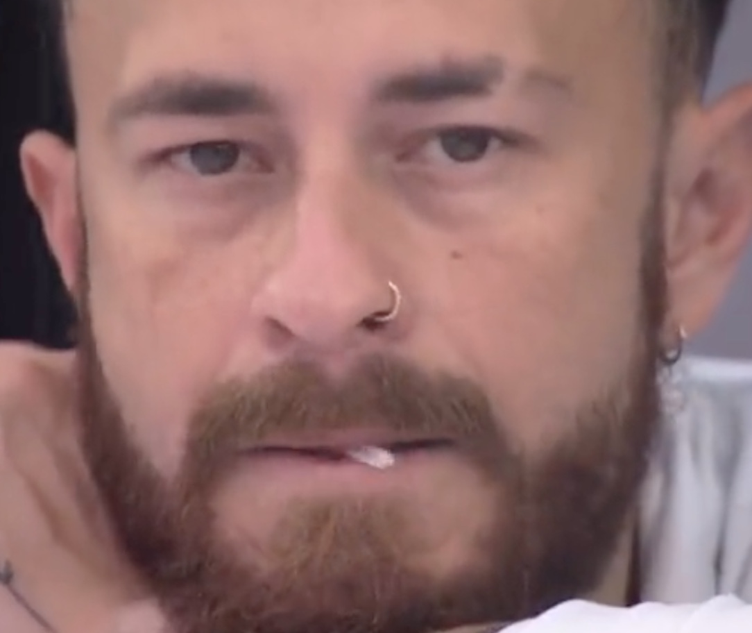 Internautas acusam Fred de levar chiclete para prova de resistência do Quarto Branco 