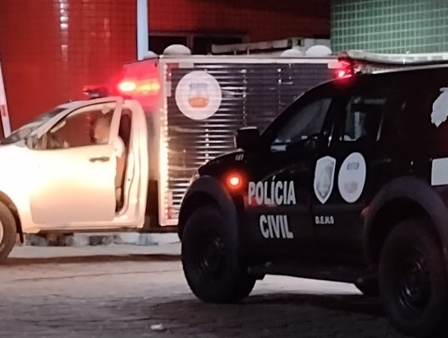 Mulher é assassinada a tiros em bar em Manaus