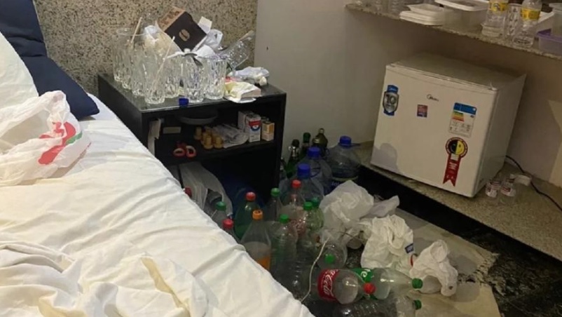 Filho é preso por manter mãe de 94 aos em cárcere em quarto de motel por 3 anos