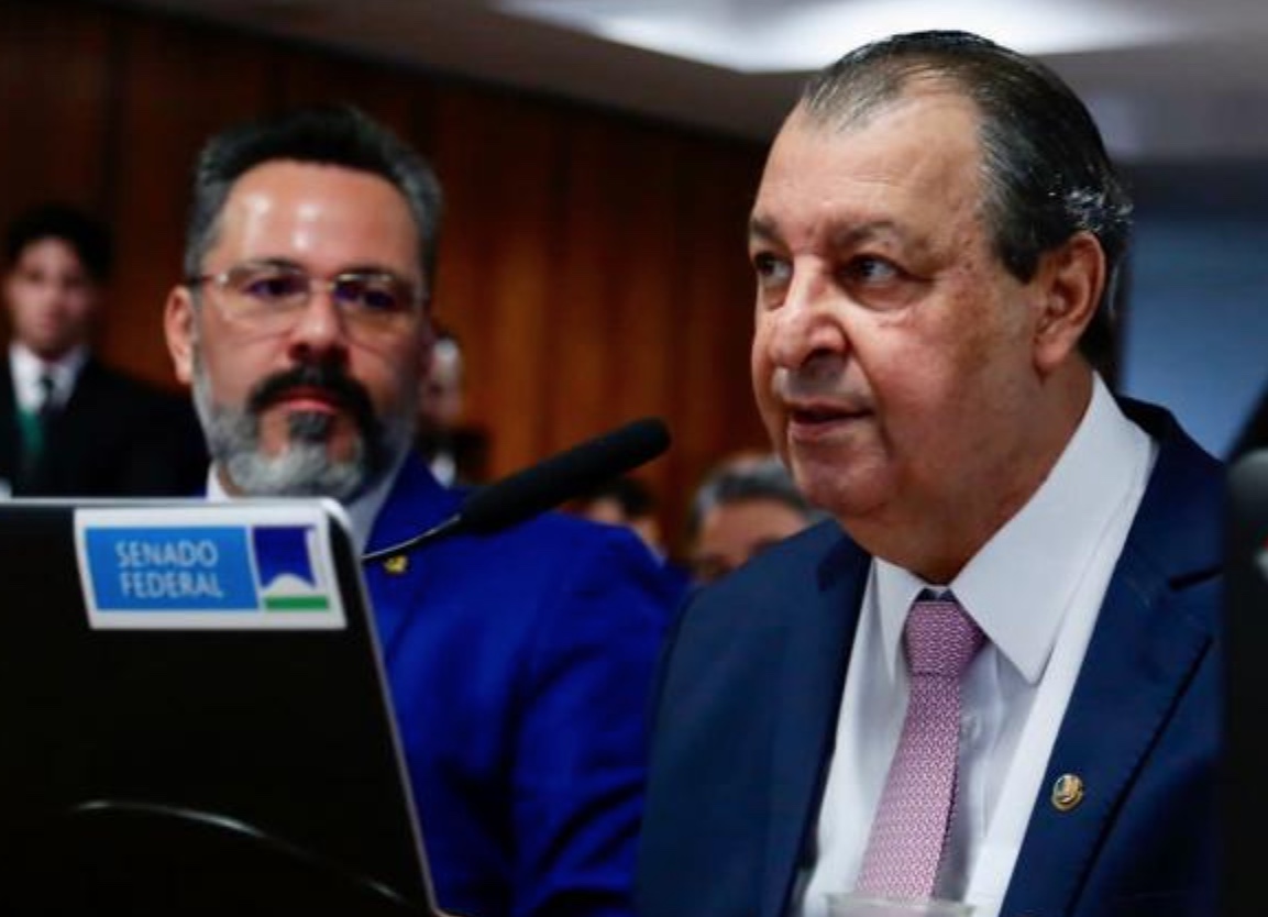 Omar vota pela aprovação de lei que simplifica obrigações tributárias no País