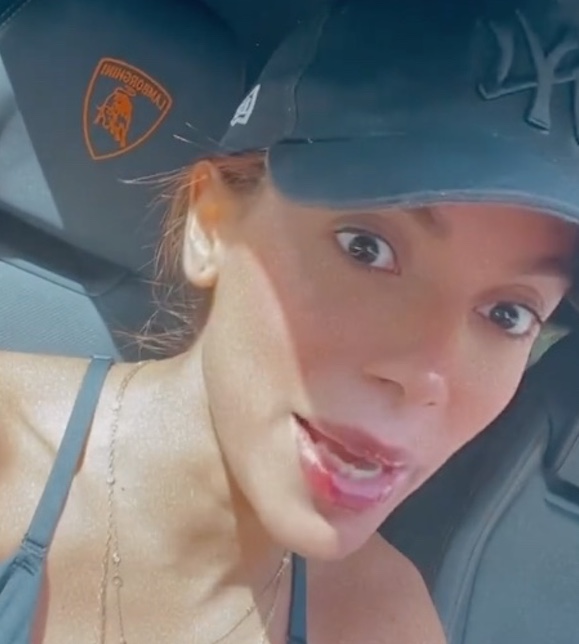 Anitta avisa que vai expulsar convidados que não cumprirem regras de sua festa de aniversário