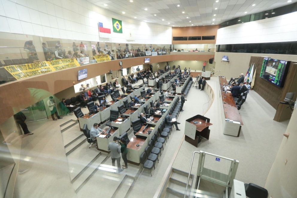 Projeto que proíbe medidores aéreos em Manaus é aprovado em 1º turno na CMM