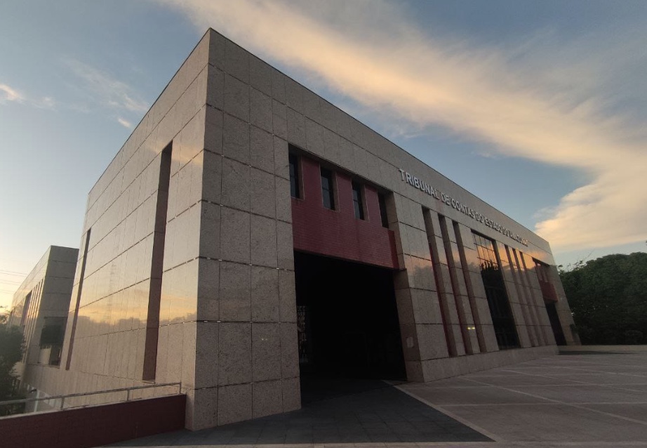 TCE-AM afirma que 7 órgãos não prestaram contas de 2022 e podem ser multados