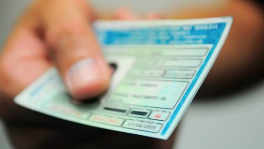 TST limita apreensão de CNH e bloqueio de cartão de endividados; entenda