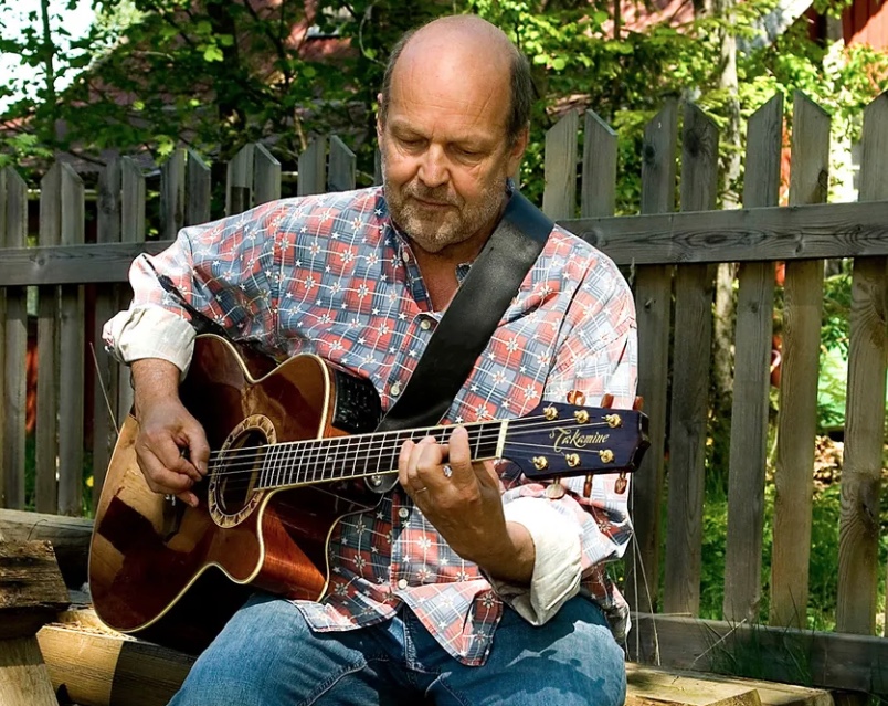 Músico do ABBA morre de câncer