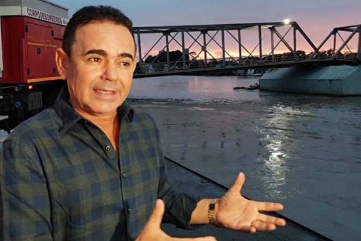 Ex-prefeito é multado em quase R$ 500 mil por irregularidades em licitação no Amazonas