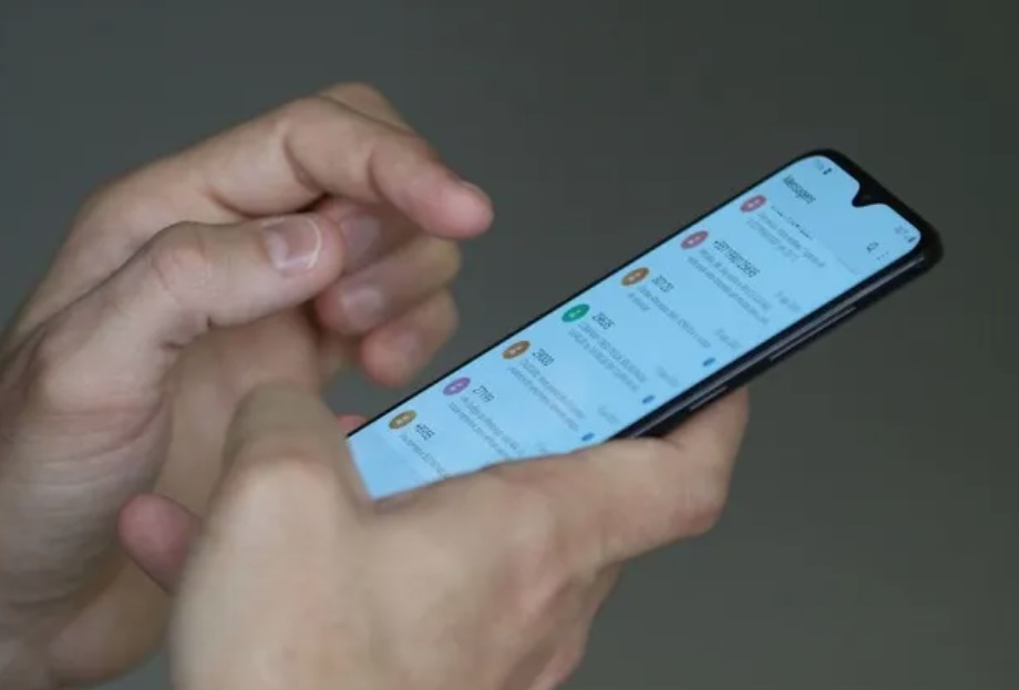 Disque 100 vai receber denúncia de ataque a escolas pelo WhatsApp