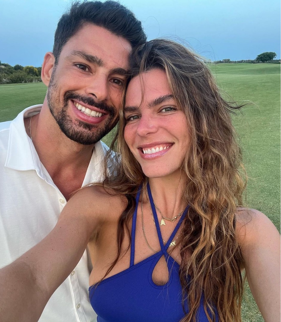 Mariana Goldfarb anuncia fim do casamento com Cauã Reymond 