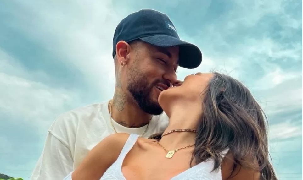 Bruna Biancardi tem afastado amigos interesseiros da vida de Neymar 