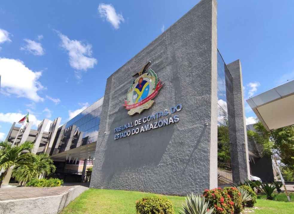 TCE-AM julga mais de 30 processos nesta terça