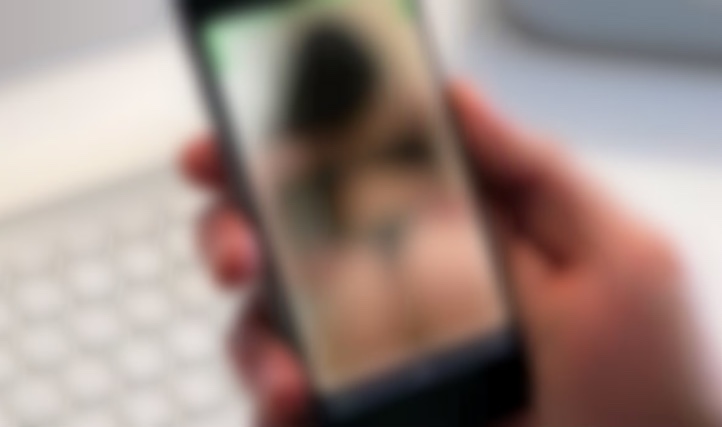 Homem terá que indenizar ex-namorada em R$ 20 mil após vazar nudes em rede social