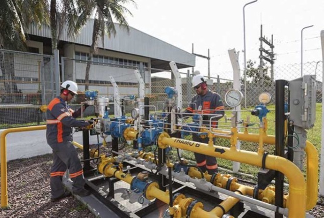 Queda no preço do gás natural entra em vigor nesta segunda-feira