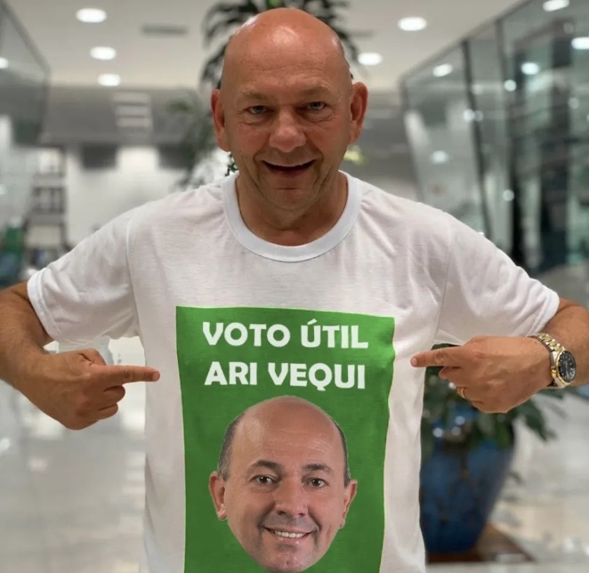 TSE torna Luciano Hang inelegível e cassa mandato de prefeito em SC