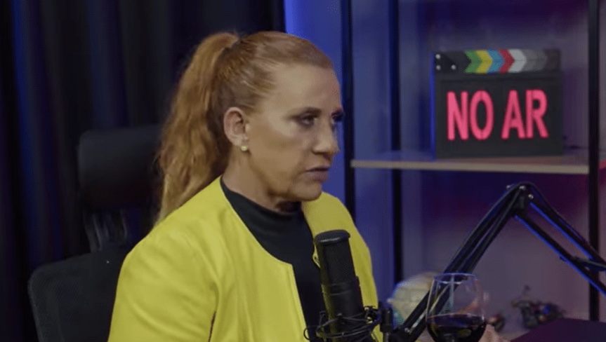 Rita Cadillac descobriu mãe biológica após erro de Sônia Abrão