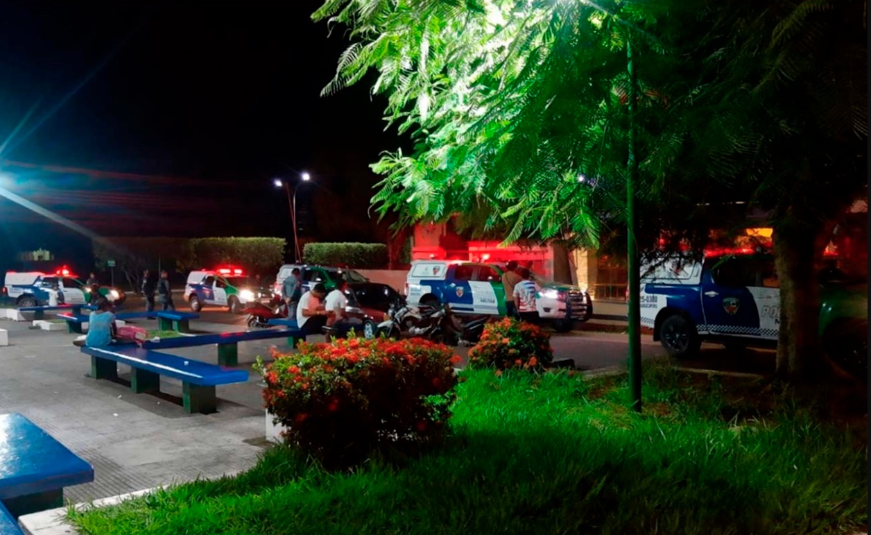 Polícia ouve grito de socorro e flagra jovem esfaqueada pelo namorado no Amazonas