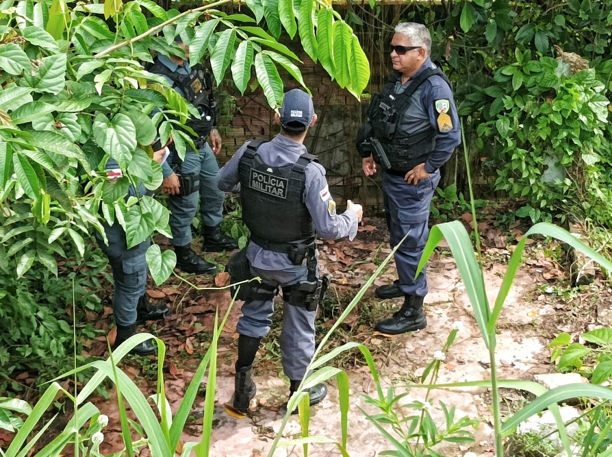 Motocicleta despenca de barranco e passageiro morre em Manaus
