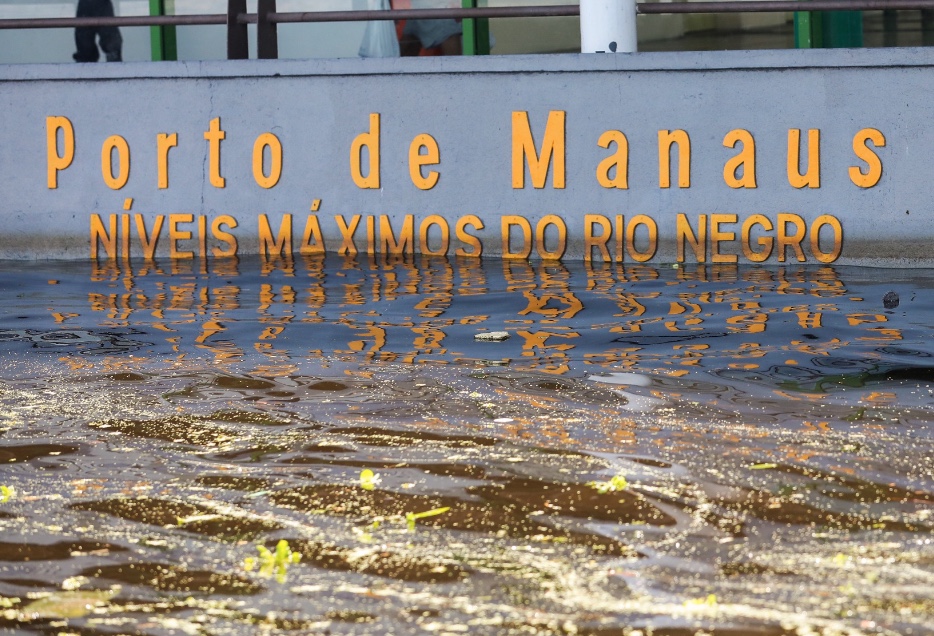 Nível do Rio Negro ultrapassa 27 metros e atinge cota de inundação em Manaus