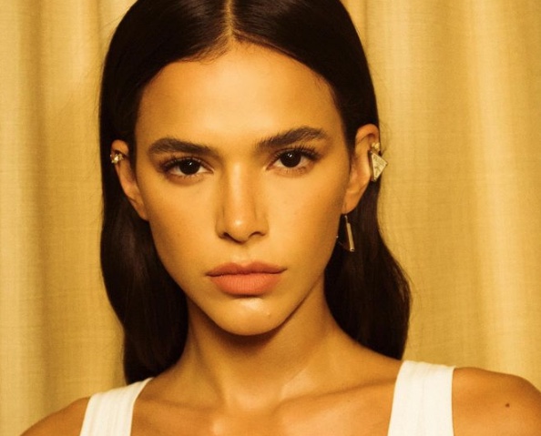 Bruna Marquezine rebate boatos sobre romance com L7nnon
