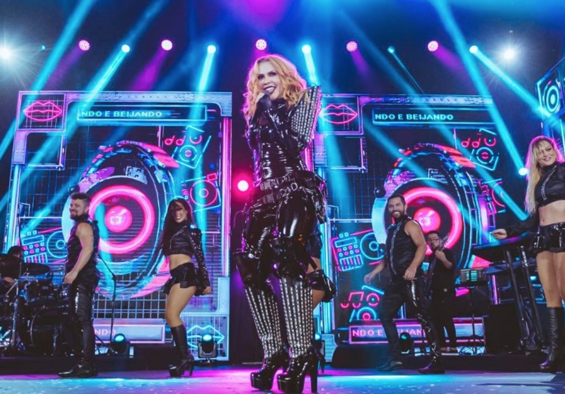 Fenômeno paraense, Joelma faz show no Sambódromo