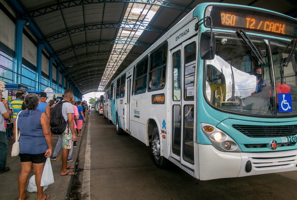 Juiz rejeita pedido de vereador para suspender reajuste da passagem de ônibus em Manaus