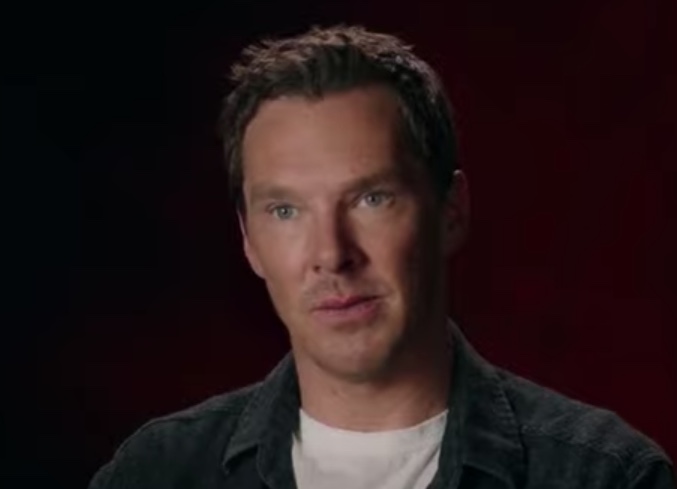 Ator Benedict Cumberbatch tem casa invadida por homem armado com faca 