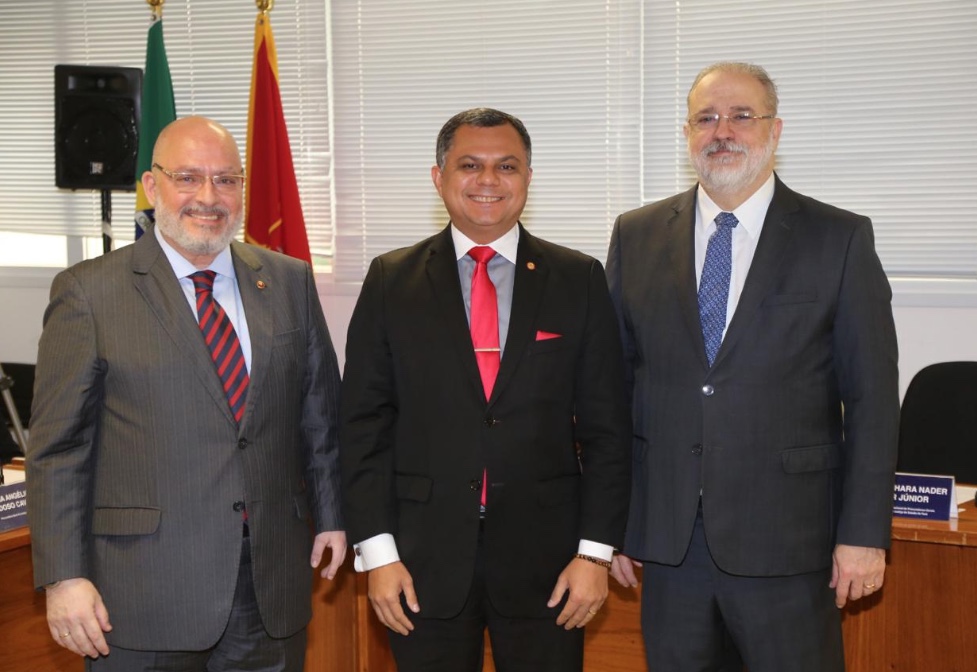 Alberto Júnior assume presidência do Grupo Nacional de Direitos Humanos do CNPG