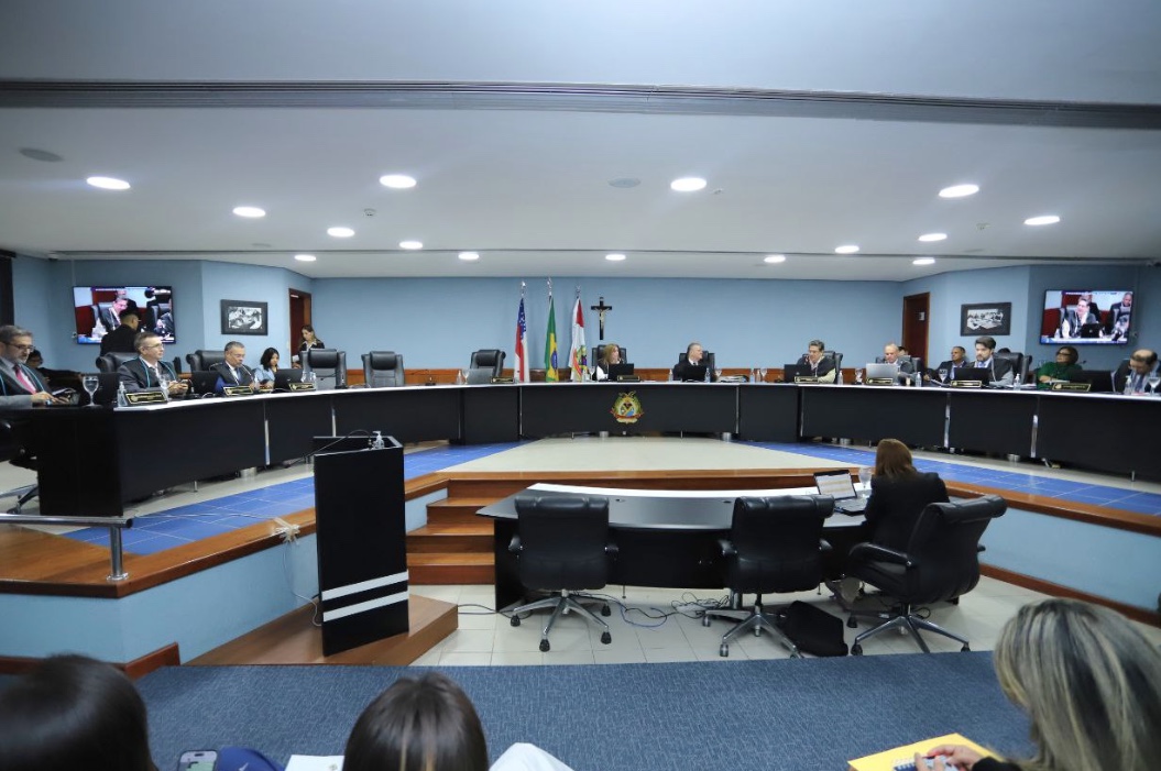 TCE reprova contas e multa ex-presidente da Câmara de Urucurituba em R$ 95 mil