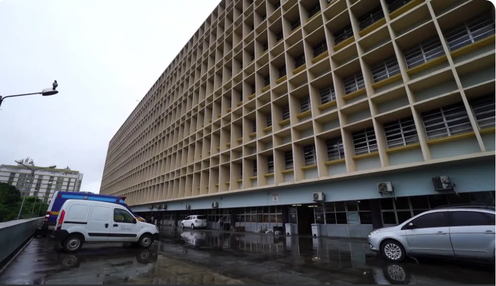 Mulher é presa ao esfaquear sobrinha de 9 anos 