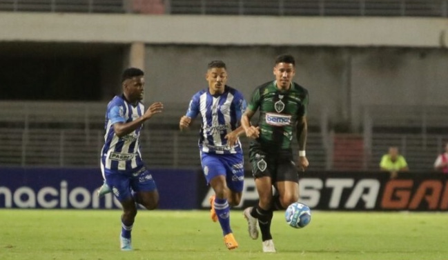 Manaus leva virada do CSA, sofre quarta derrota como visitante e deixa o G8 na Série C