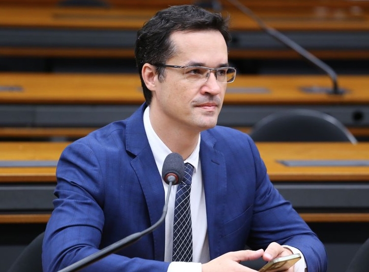 Ministra mantém decisão que manda Dallagnol pagar R$ 75 mil a Lula