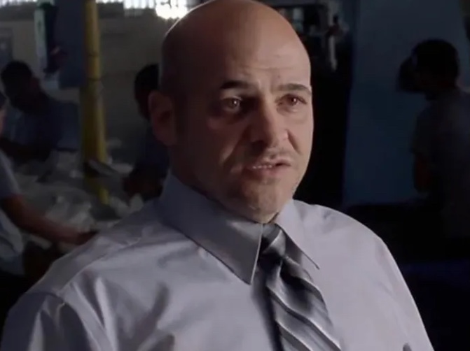 Ator de Breaking Bad, Mike Batayeh morre aos 52 anos 