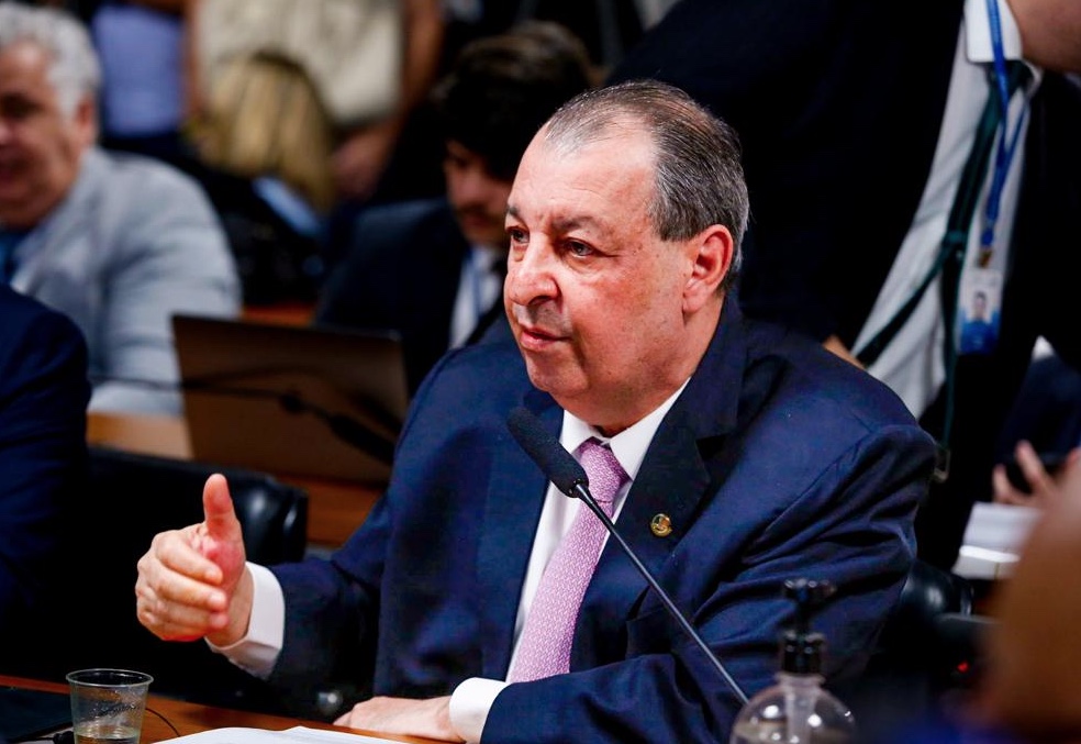 Omar Aziz apresenta relatório final do Arcabouço Fiscal