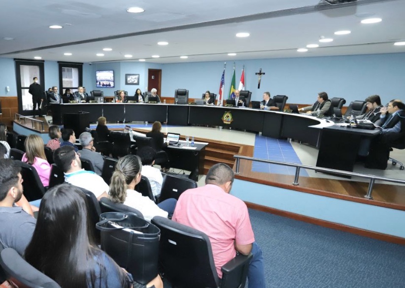 TCE multa ex-prefeito em R$ 155 mil por irregularidades em convênio no Amazonas