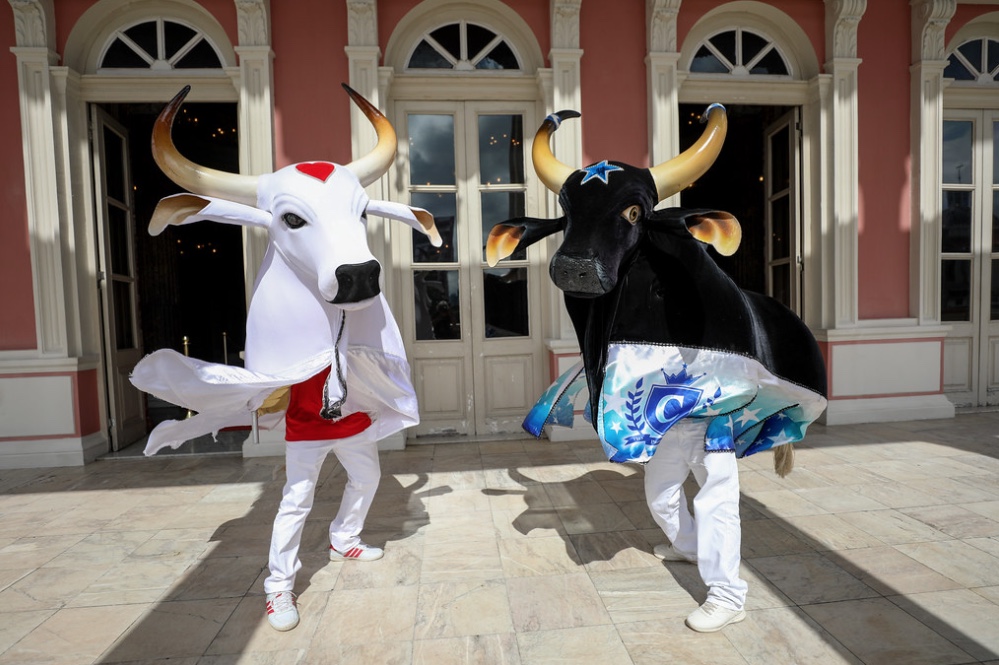 Justiça convoca trabalhadores que têm dinheiro a receber de Garantido e Caprichoso