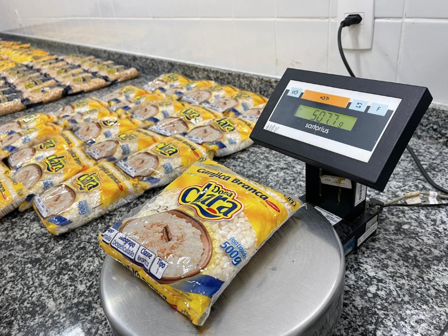 Milho branco e mais: peso de itens típicos de festas juninas são reprovados em Manaus