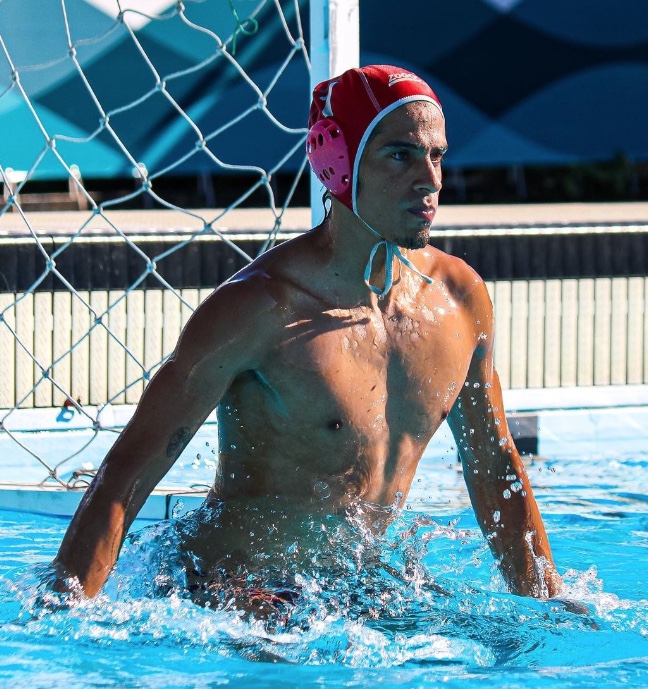 Atleta de time amazonense de polo aquático é eleito melhor goleiro de campeonato