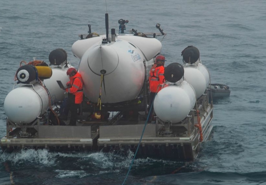 Submarino Titan teria tentado retornar à superfície antes de sumir, diz especialista