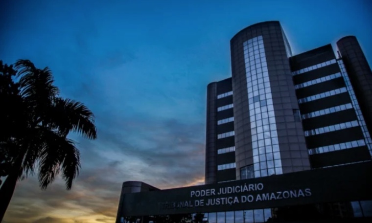 Licença paternidade deve ser igual à da mãe, decide TJAM